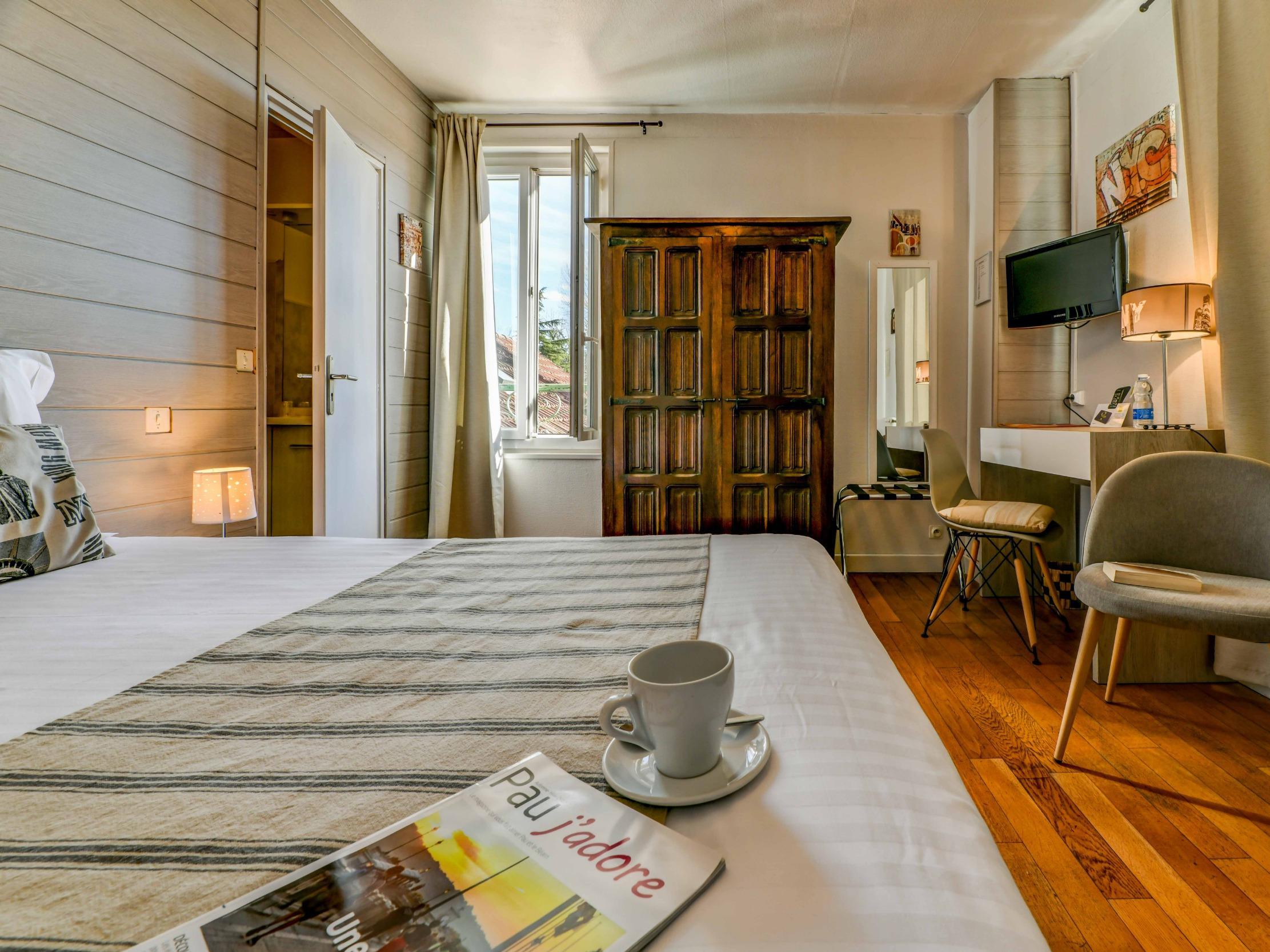 Logis Hostellerie Du Neez Gan Dış mekan fotoğraf
