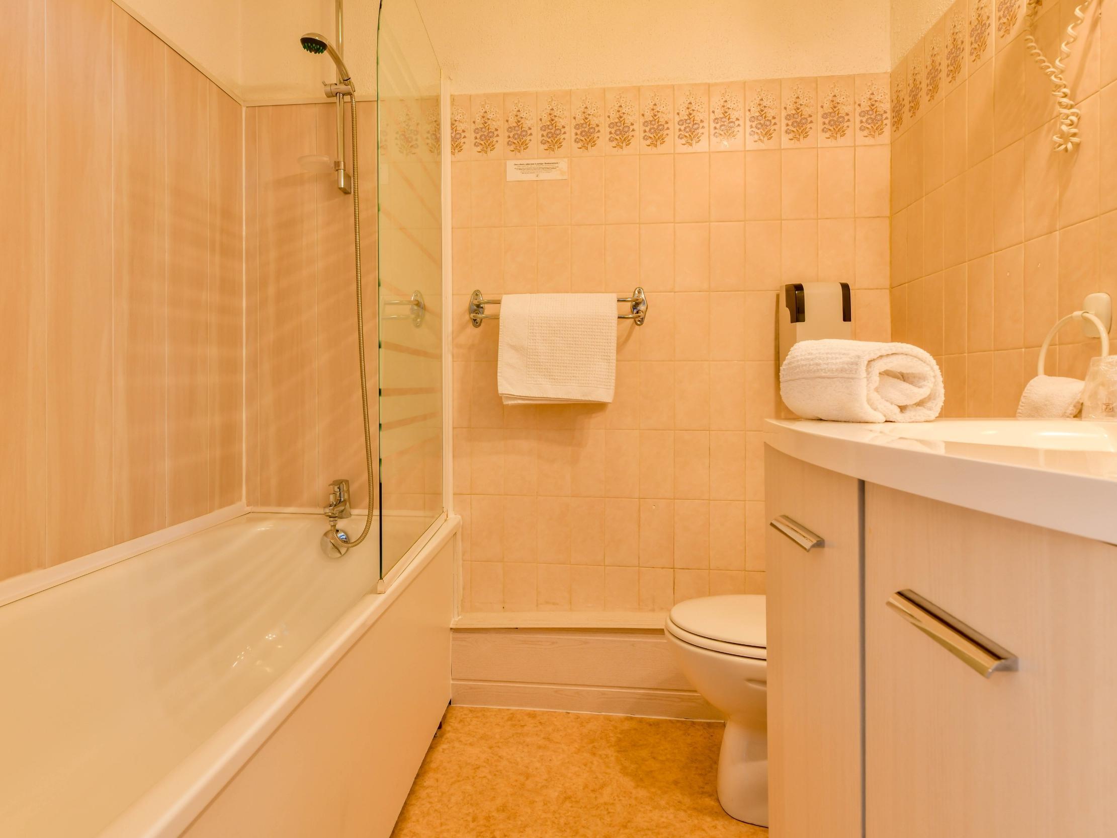 Logis Hostellerie Du Neez Gan Dış mekan fotoğraf