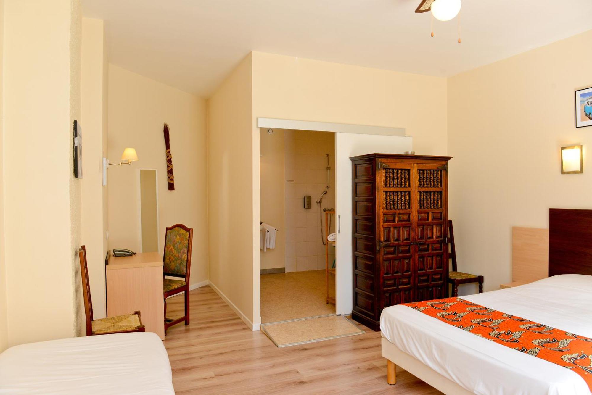 Logis Hostellerie Du Neez Gan Dış mekan fotoğraf
