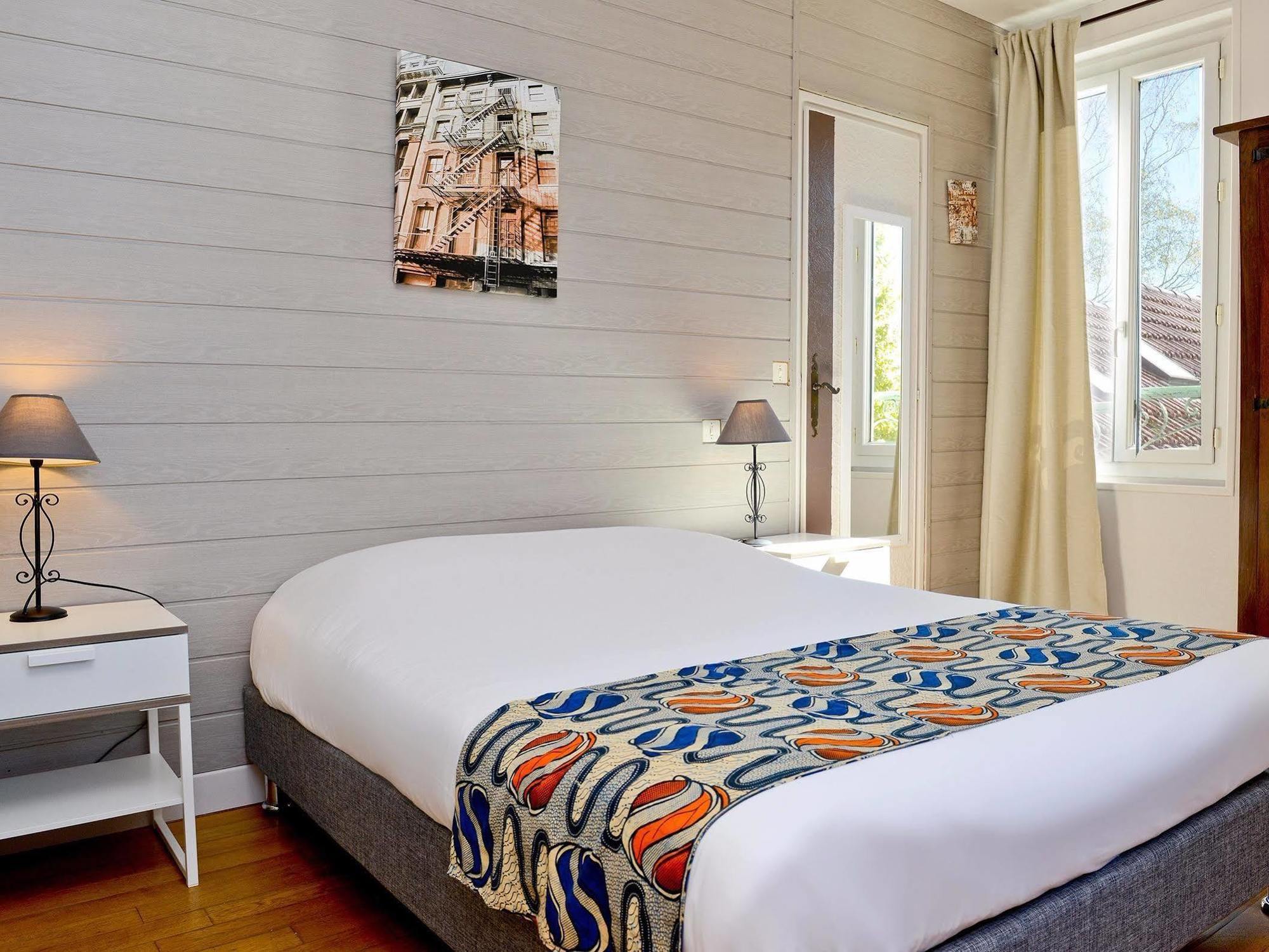 Logis Hostellerie Du Neez Gan Dış mekan fotoğraf
