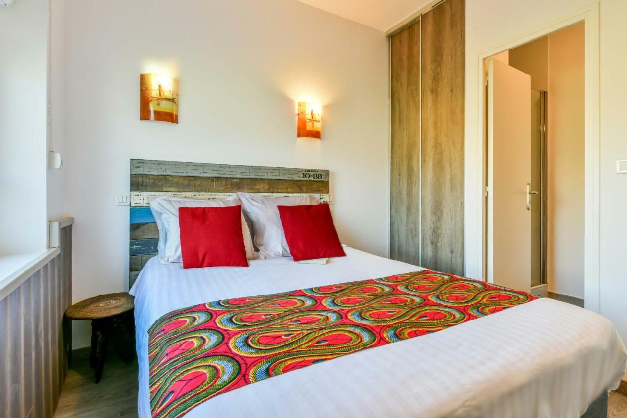 Logis Hostellerie Du Neez Gan Dış mekan fotoğraf